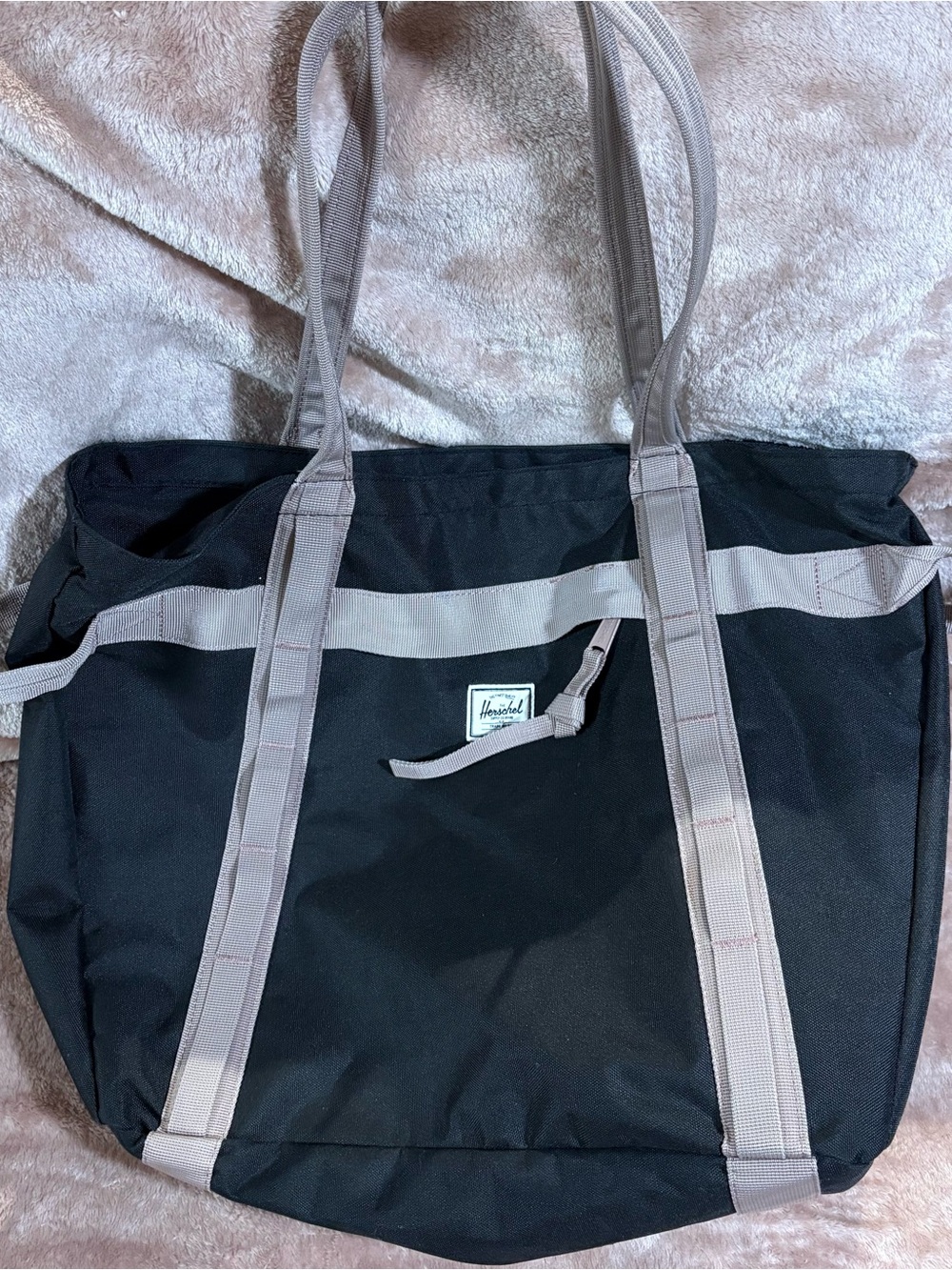 Herschel Supply Company Alexander Tote